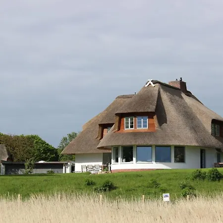 House By The Sea Comfortable *